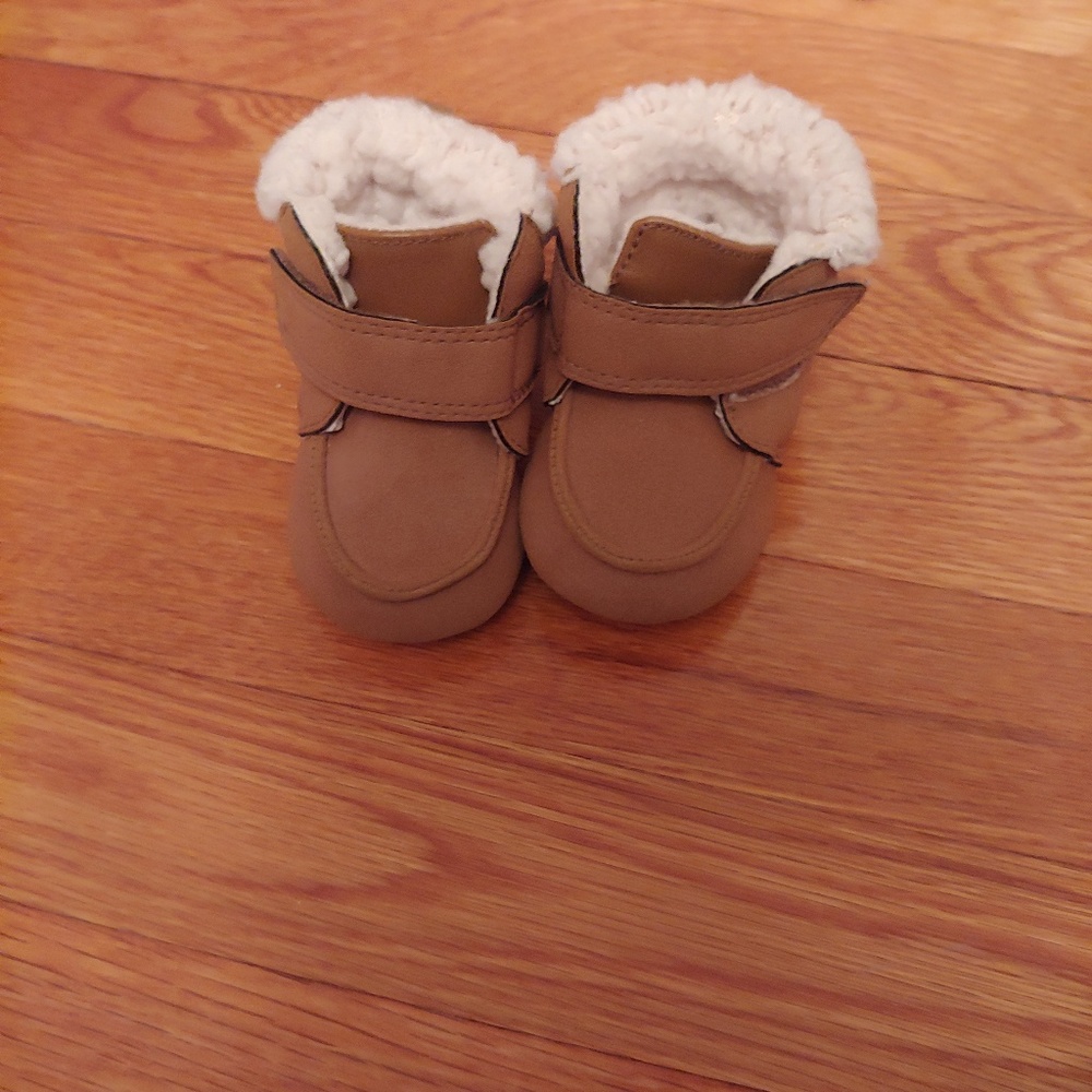 Unisex boots